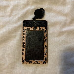 ❌SOLD❌ Retractable Cheetah Print Card Wallet